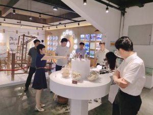 <b>熱烈歡迎科銀投資控股集團(tuán)董事長、省工商聯(lián)副主席劉敬錕來我司指導(dǎo)工作</b>